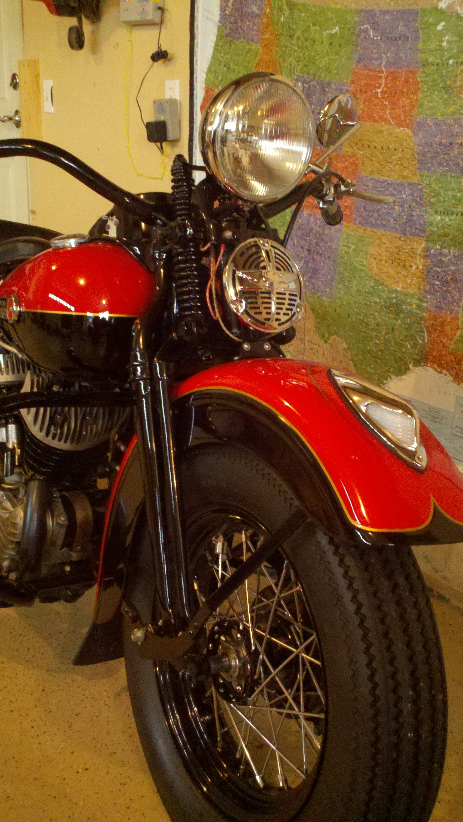 1946 HarleyDavidson® G ServiCar with tow bar (Red / Black), Big Pine