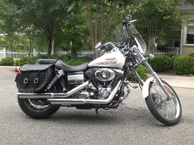 2007 HarleyDavidson® FXDWG Dyna® Wide Glide® (pearl white), Griffin