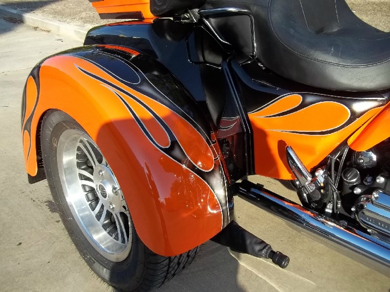 2013 HarleyDavidson® FLHTCUTG Tri Glide™ Ultra Classic® (Custom Paint