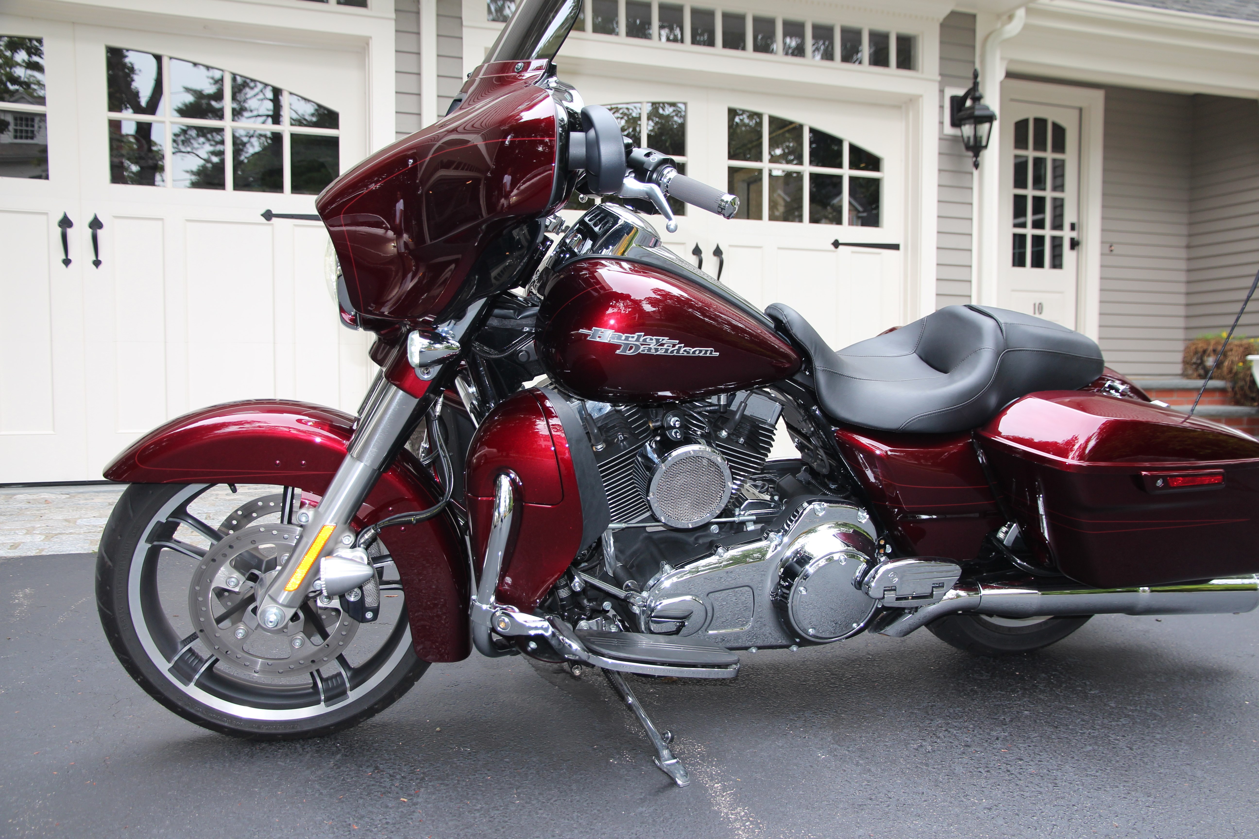 harley mysterious red sunglo