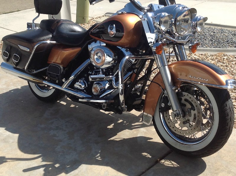 2008 HarleyDavidson® FLHRCANV Road King® Classic Anniversary (Black