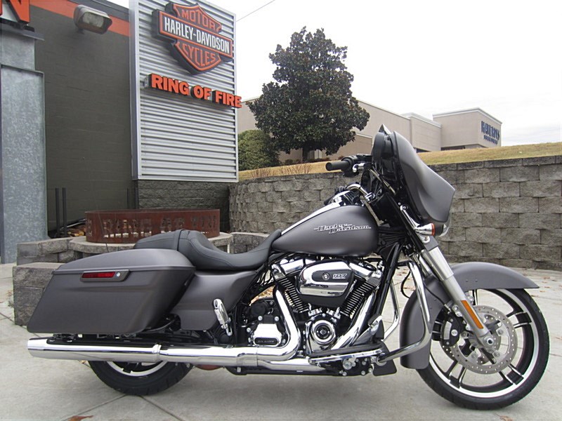 2017 HarleyDavidson® FLHXS Street Glide® Special (Charcoal Denim