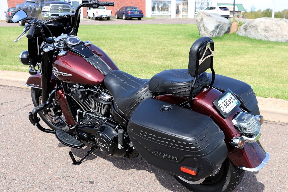 2018 HarleyDavidson® FLHCS Softail® Heritage Classic 114 (Twisted