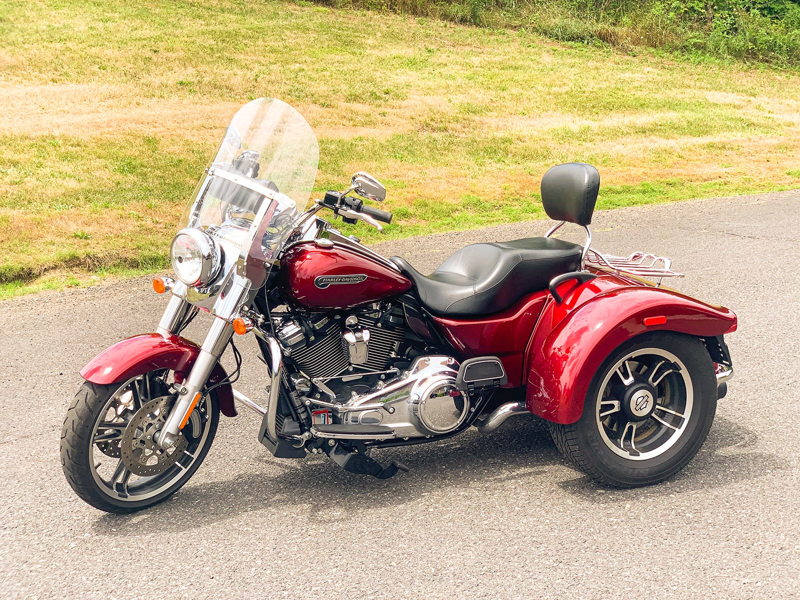 2017 HarleyDavidson® FLRT Freewheeler™ (Velocity Red Sunglo