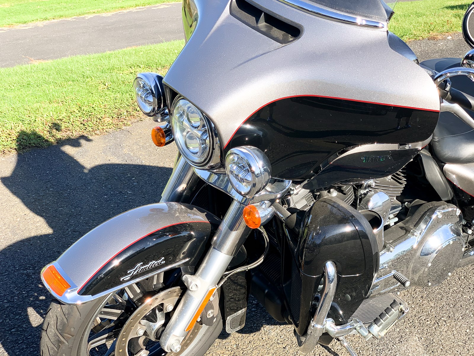 2016 HarleyDavidson® FLHTKL Electra Glide® Ultra Limited® Low (Billet