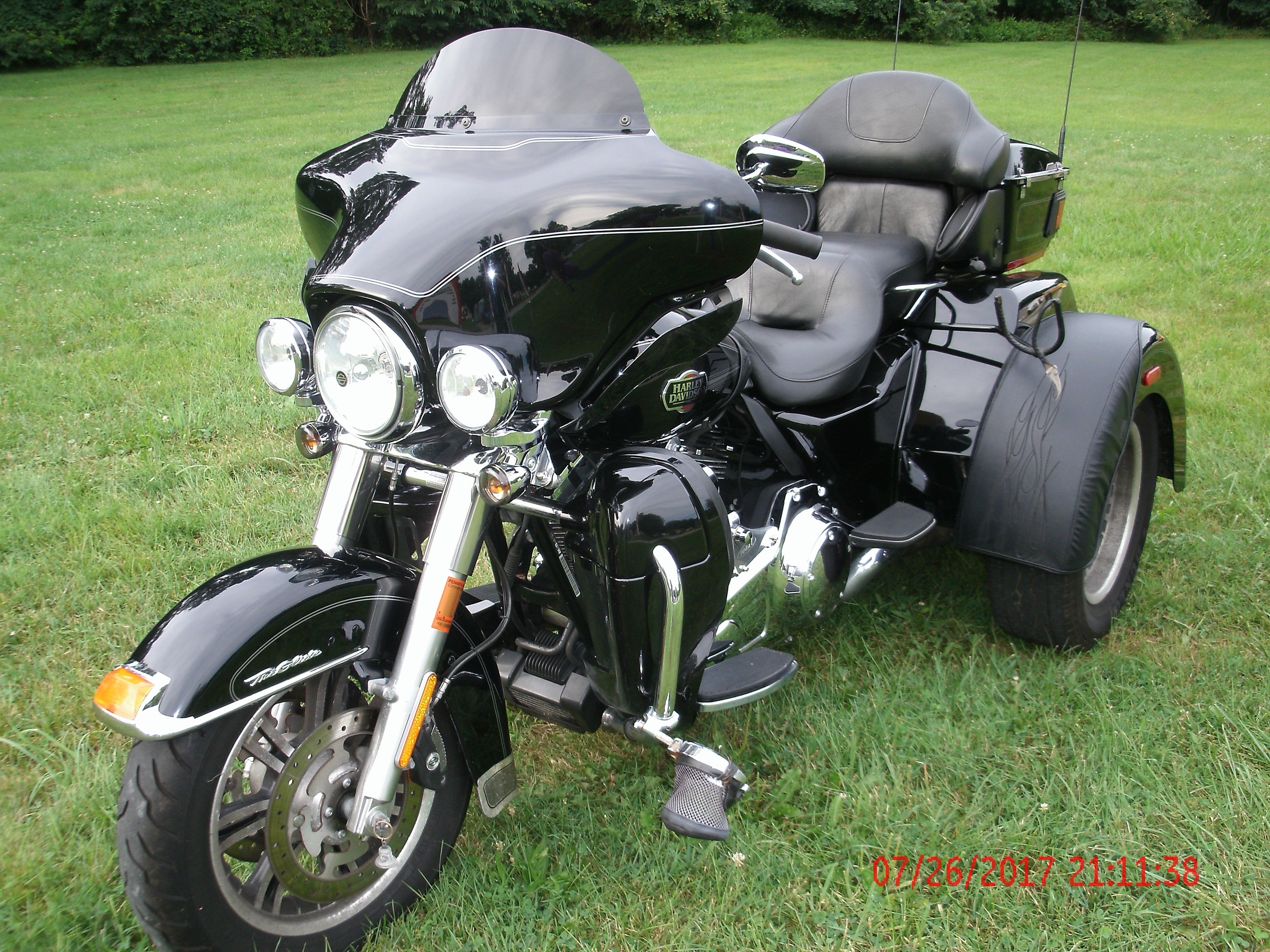 Harley Davidson Bike Covers >> 2011 Harley-Davidson® FLHTCUTG Tri Glide™ Ultra Classic ... Harley Davidson Bike Covers >> 2011 Harley-Davidson® FLHTCUTG Tri Glide™ Ultra Classic ...