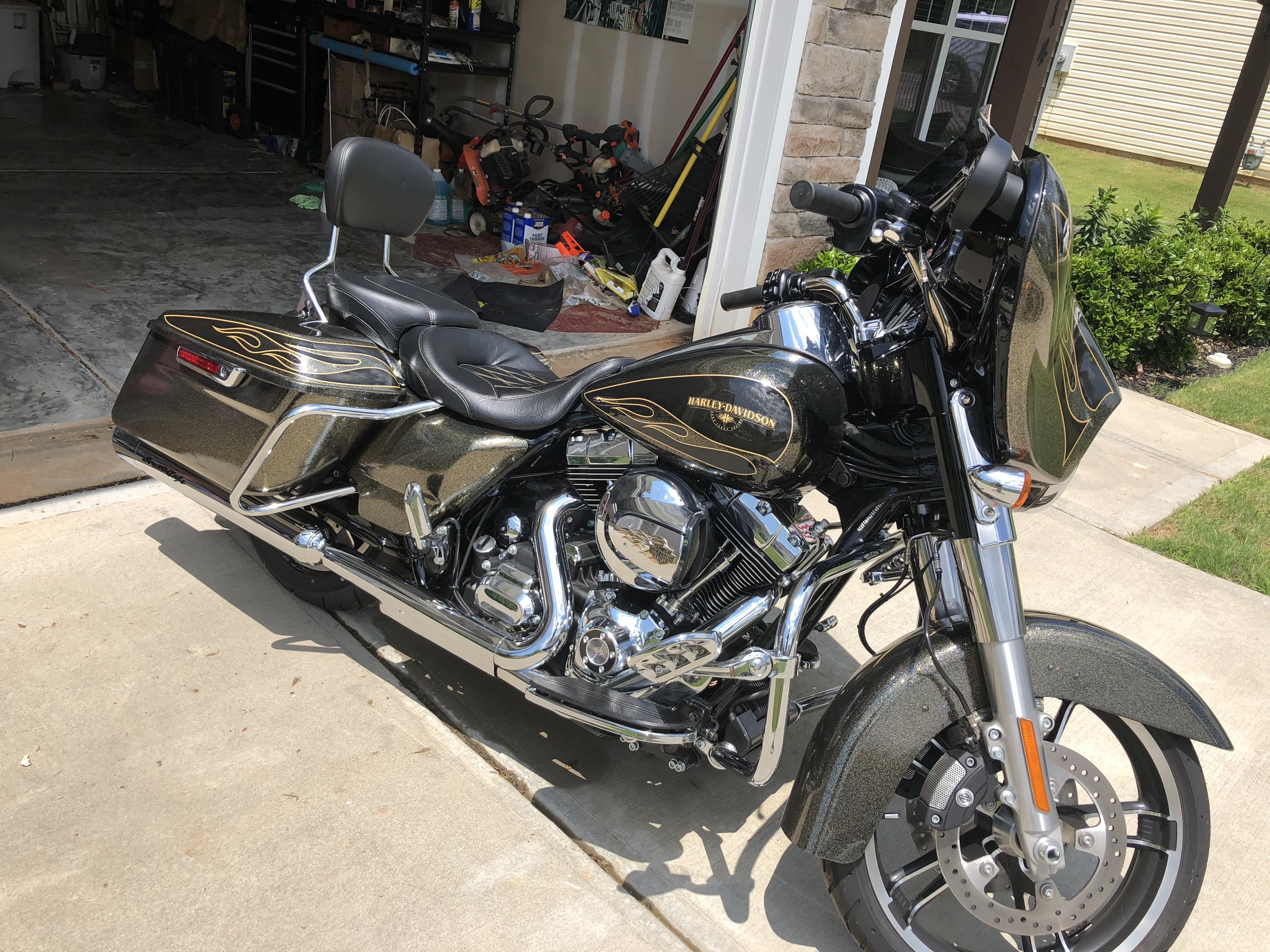 2016 HarleyDavidson® FLHXS Street Glide® Special (Hard Candy Black