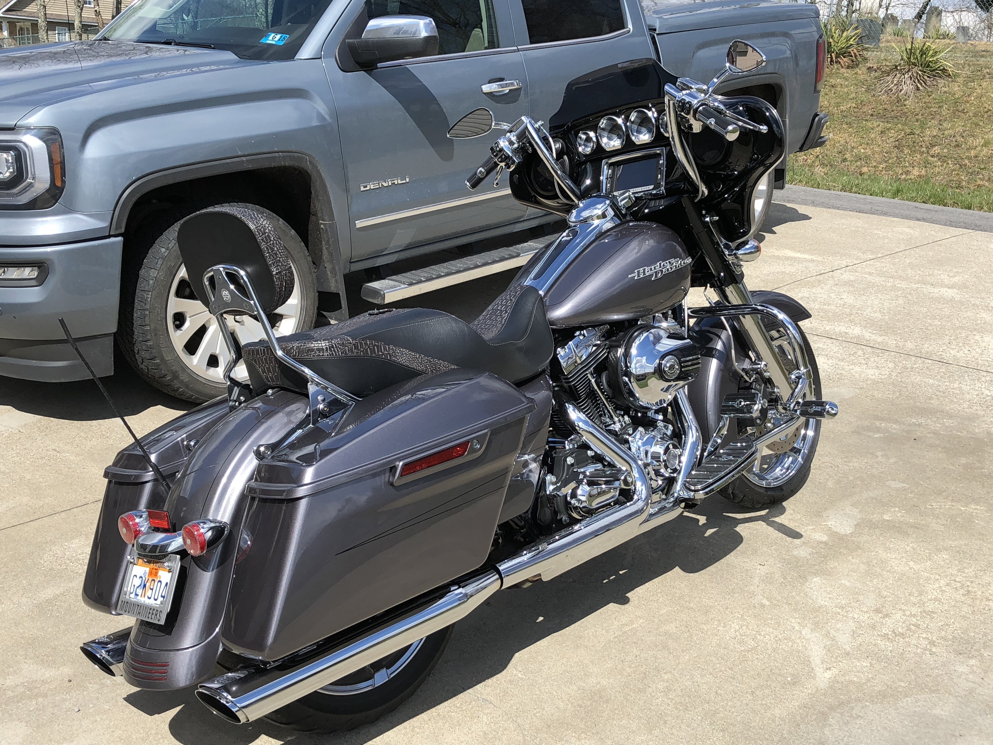 2015 HarleyDavidson® FLHXS Street Glide® Special (Charcoal Pearl