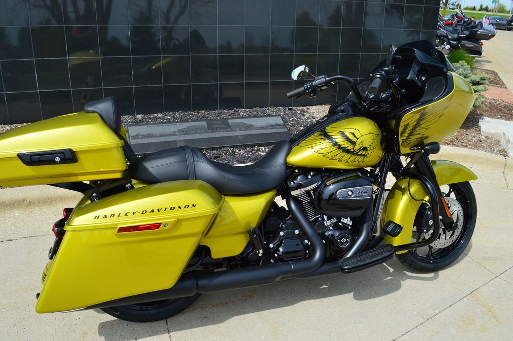 2020 HarleyDavidson® FLTRXS Road Glide® Special (Eagle Eye Yellow