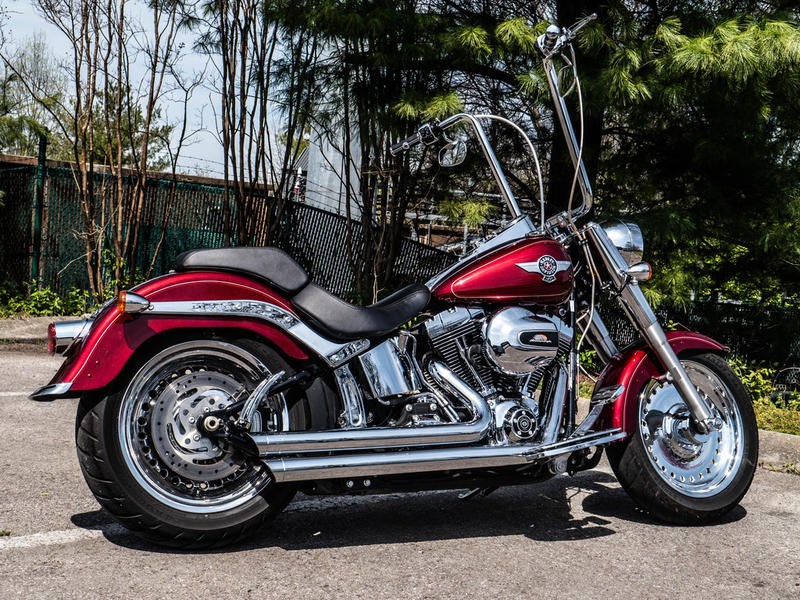 2016 HarleyDavidson® FLSTF Softail® Fat Boy® (D36 VELOCITY RED W