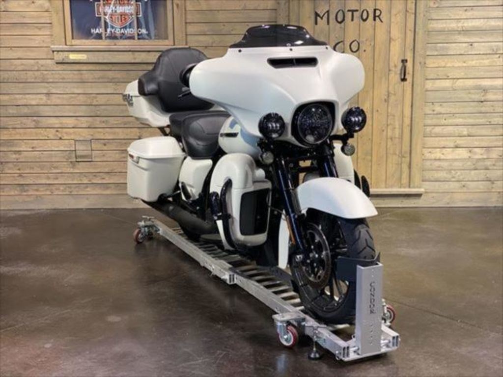 2018 street glide special bonneville salt denim