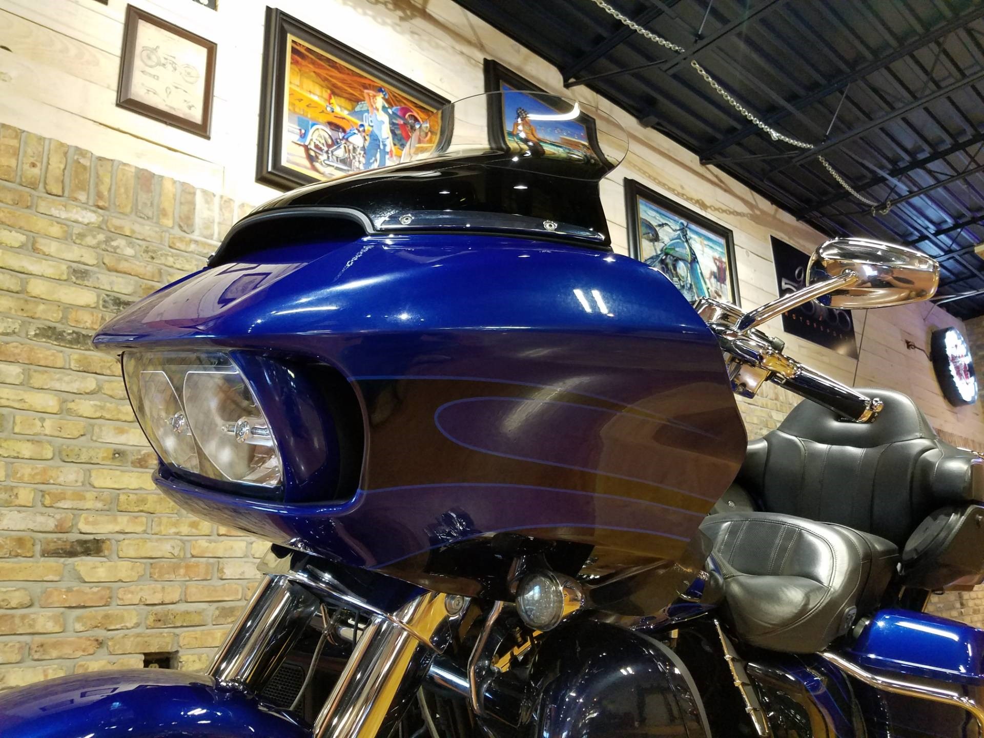 2015 HarleyDavidson® FLTRUSE CVO™ Road Glide® Ultra (Abyss Blue