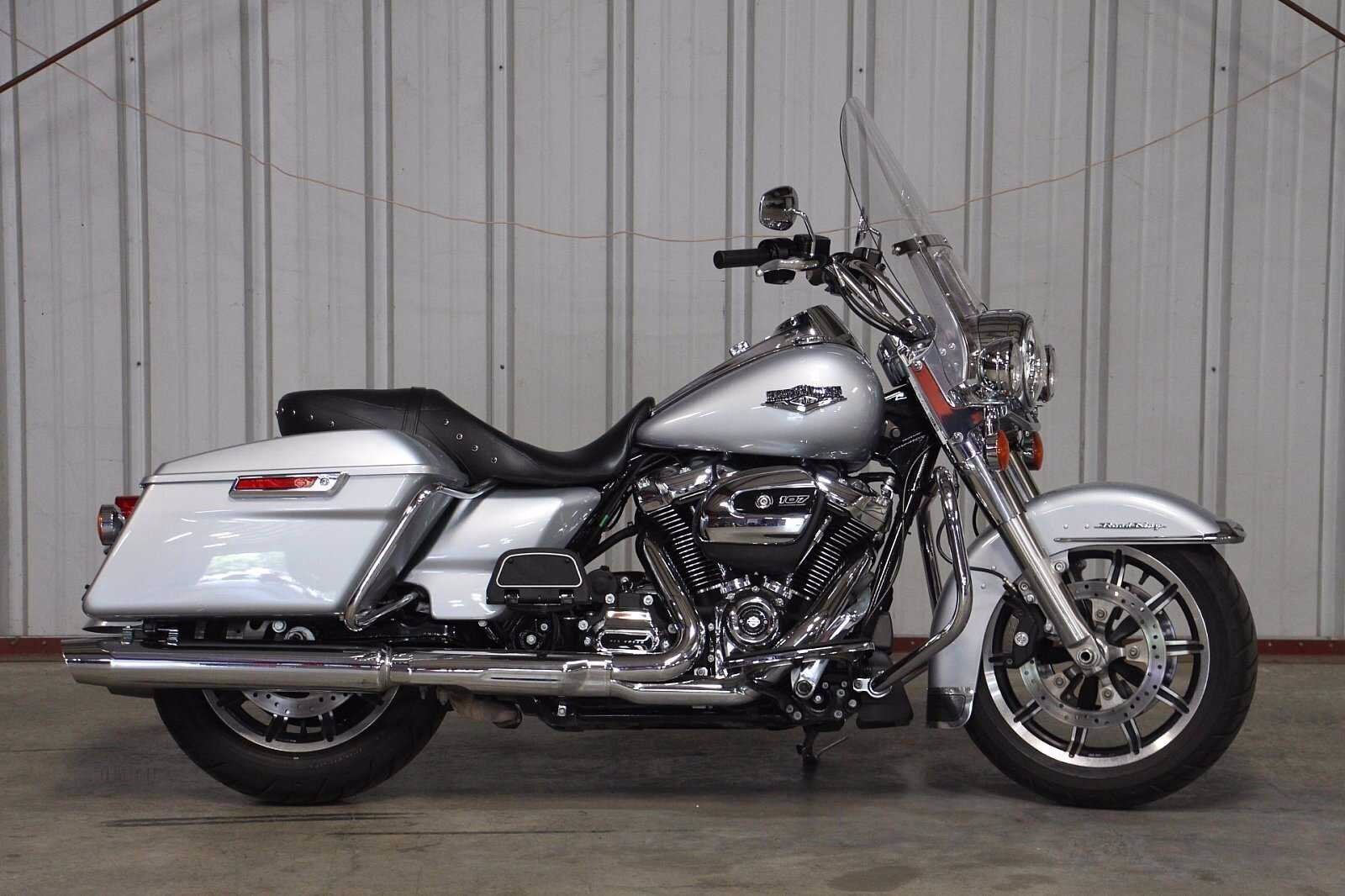 2019 HarleyDavidson® FLHR Road King® (Barracuda Silver), Reno, Nevada