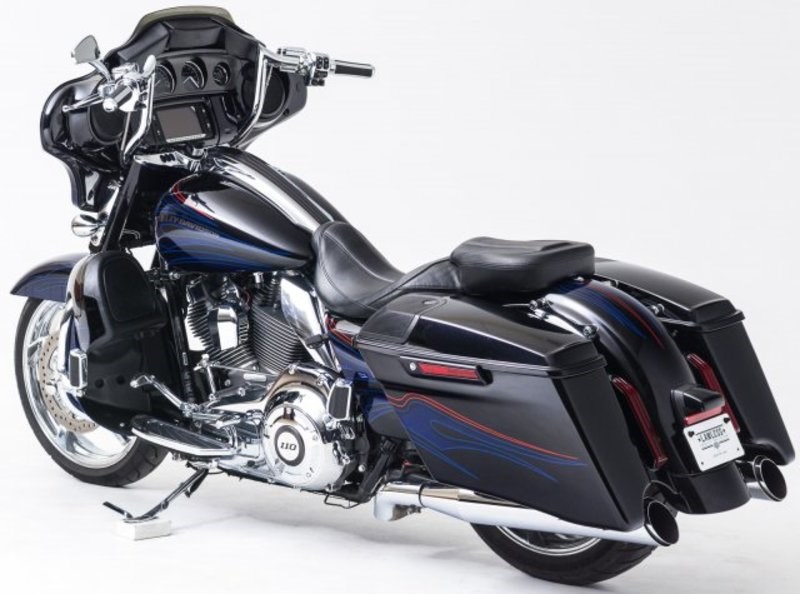 2016 Harley-Davidson® FLHXSE CVO™ Street Glide® (Black ...