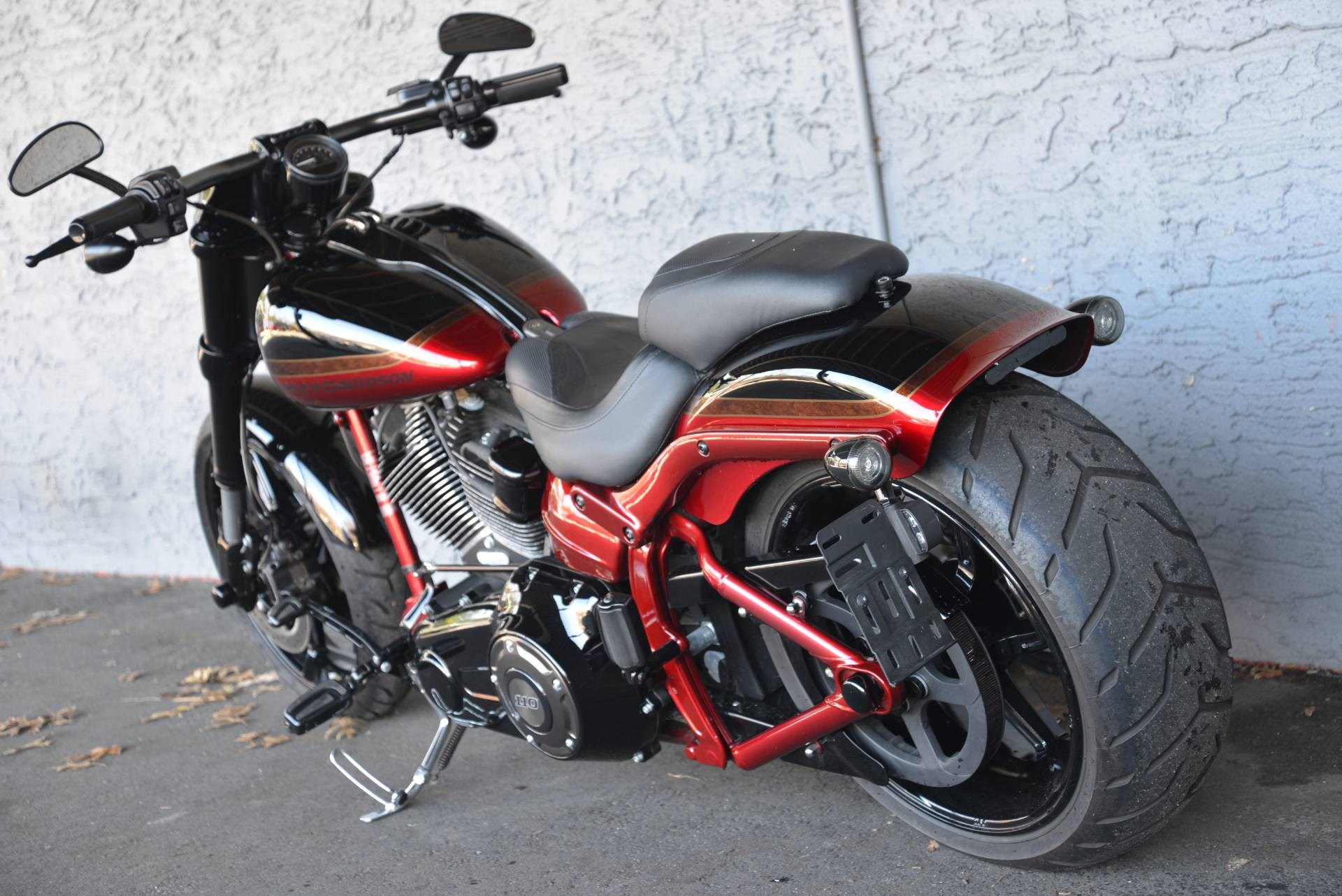 2017 HarleyDavidson® FXSE CVO™ Pro Street Breakout® (STARFIRE BLACK / SCORCHED APPLE), Lakewood