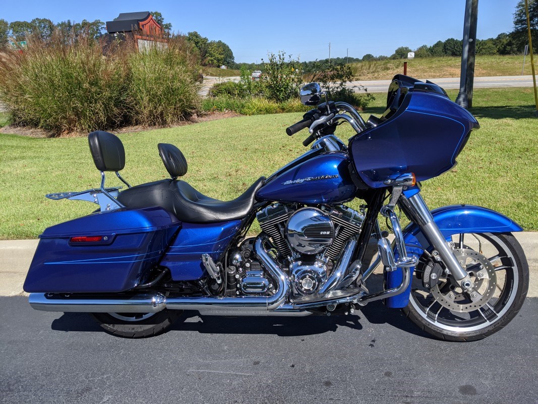 electric blue street glide