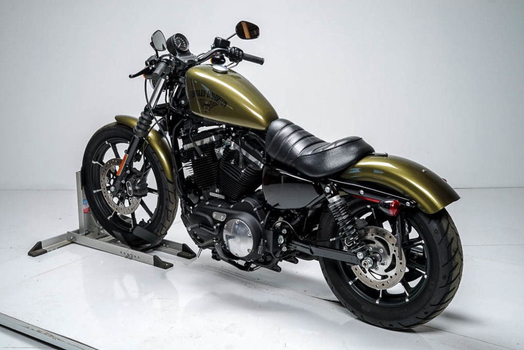 iron 883 green