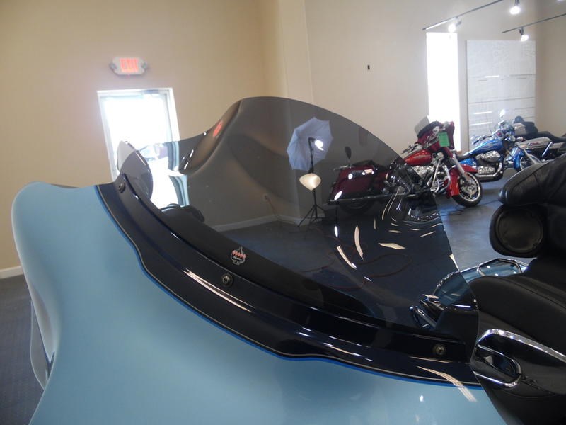 2000 HarleyDavidson® FLHTCU/I Electra Glide® Ultra Classic® (2 Tone