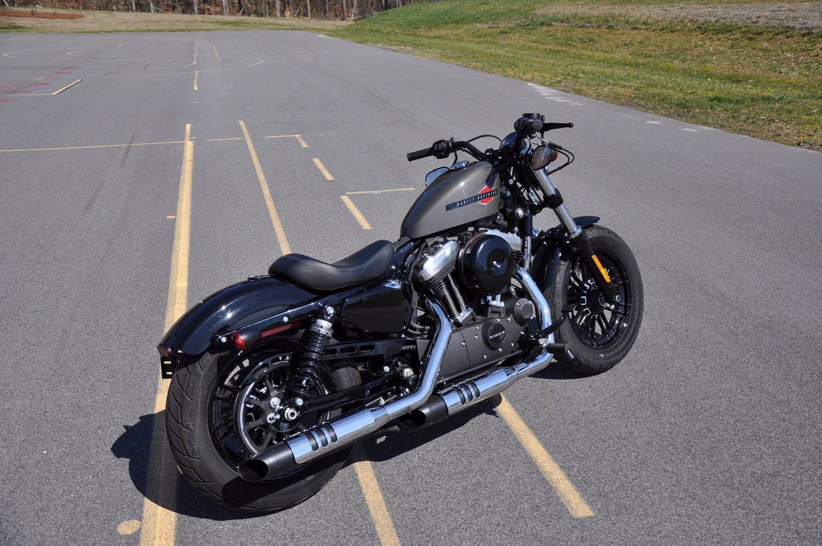 2019 HarleyDavidson® XL1200X Sportster® FortyEight® (INDUSTRIAL GRAY
