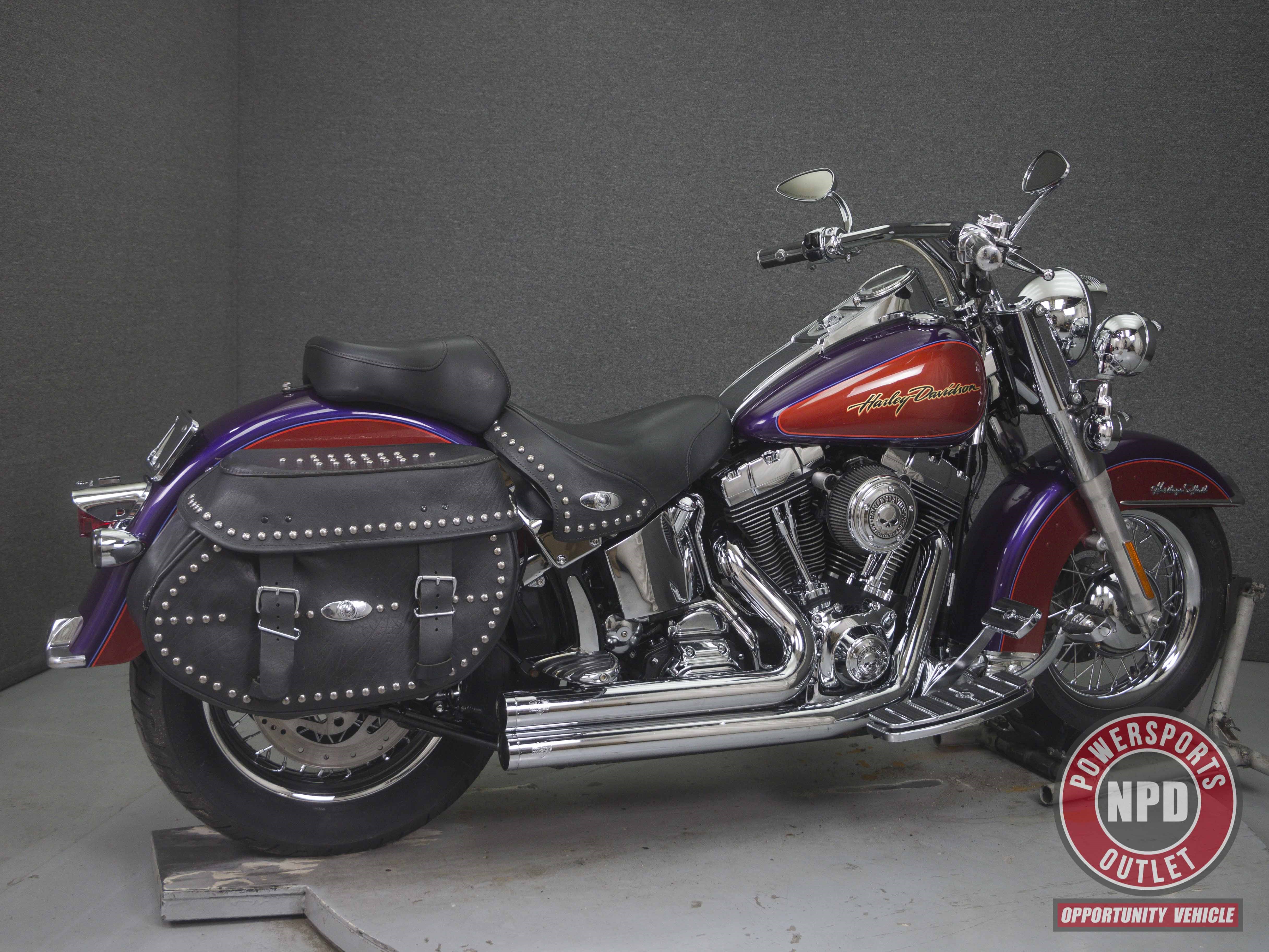 2006 HarleyDavidson® FLSTC/I Heritage Softail® Classic (PURPLE/RED