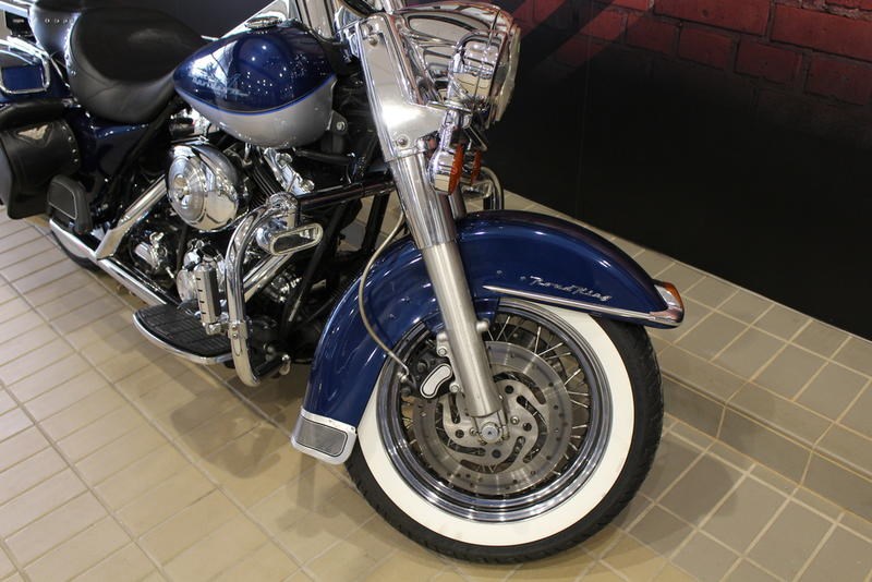 2000 HarleyDavidson® FLHR Road King® w/ Sidecar (SINISTER BLUE PRL