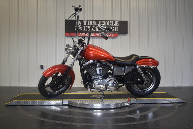 1998 HarleyDavidson® XL1200C Sportster® 1200 Custom (Red), Andover