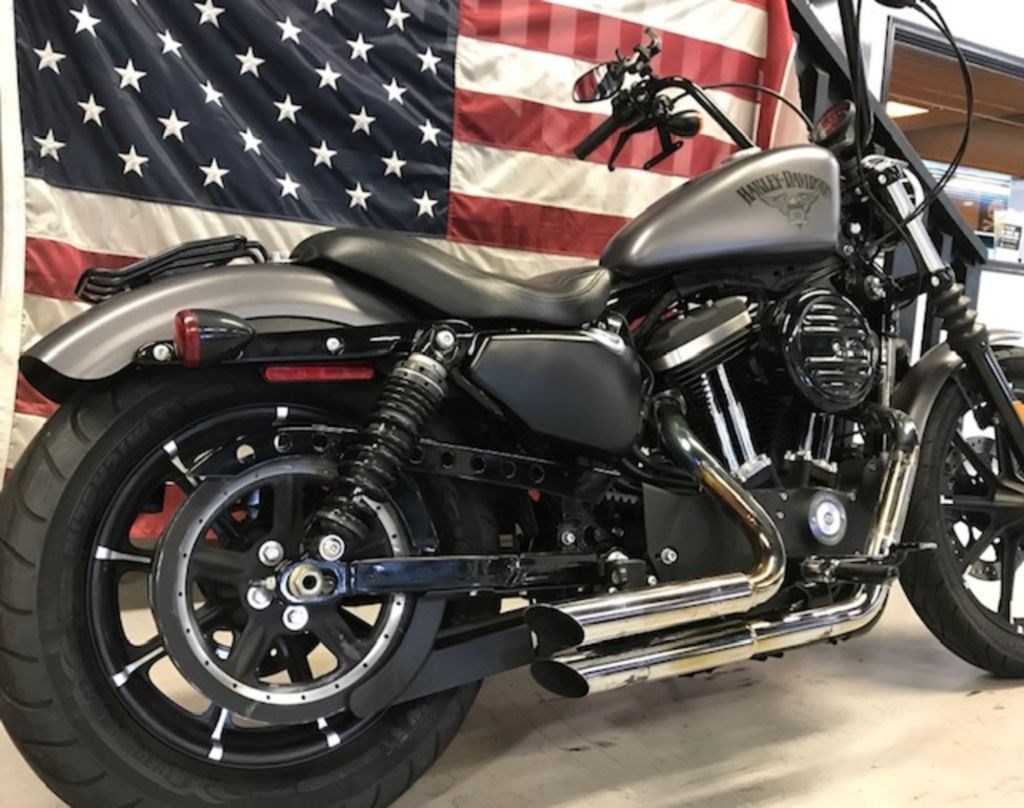 2016 HarleyDavidson® XL883N Sportster® Iron 883™ (Charcoal Denim