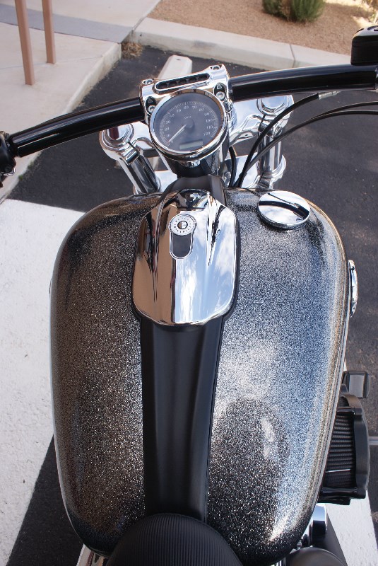 2014 HarleyDavidson® FXSB Softail® Breakout™ (Chrome Metal Flake