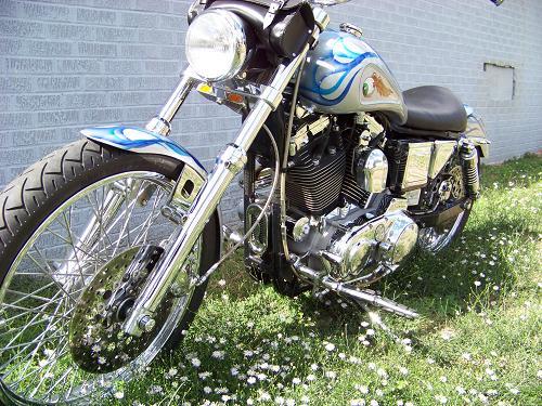 thumbnail image 2 of TCMT Painted Black Fuel Gas Tank For Harley Sportster 1200 883 2004-2006 – 2.6Gal, Carbureted 2 of 4