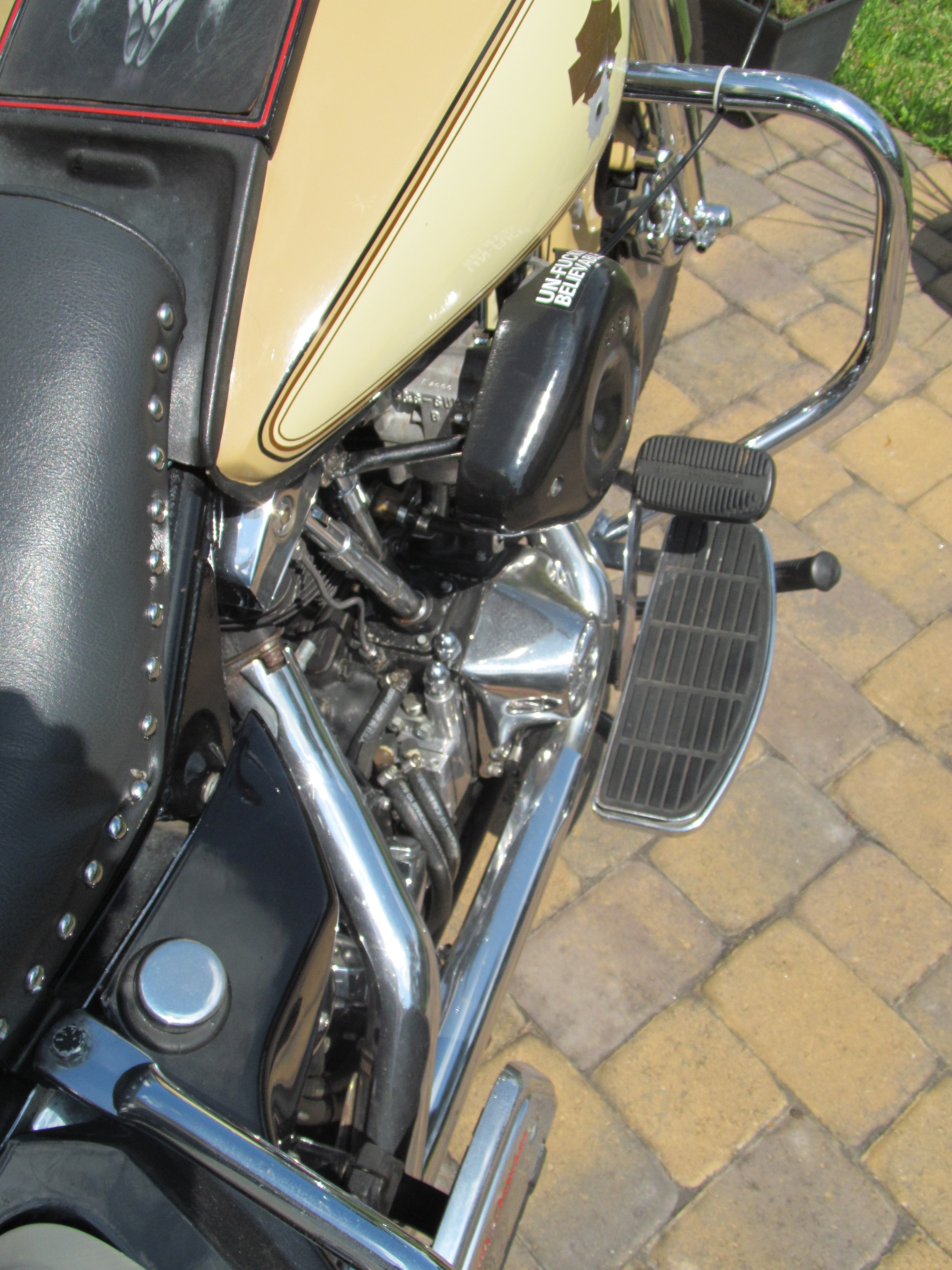 1983 HarleyDavidson® FLHT Electra Glide® (2 tone tan), Wilmington