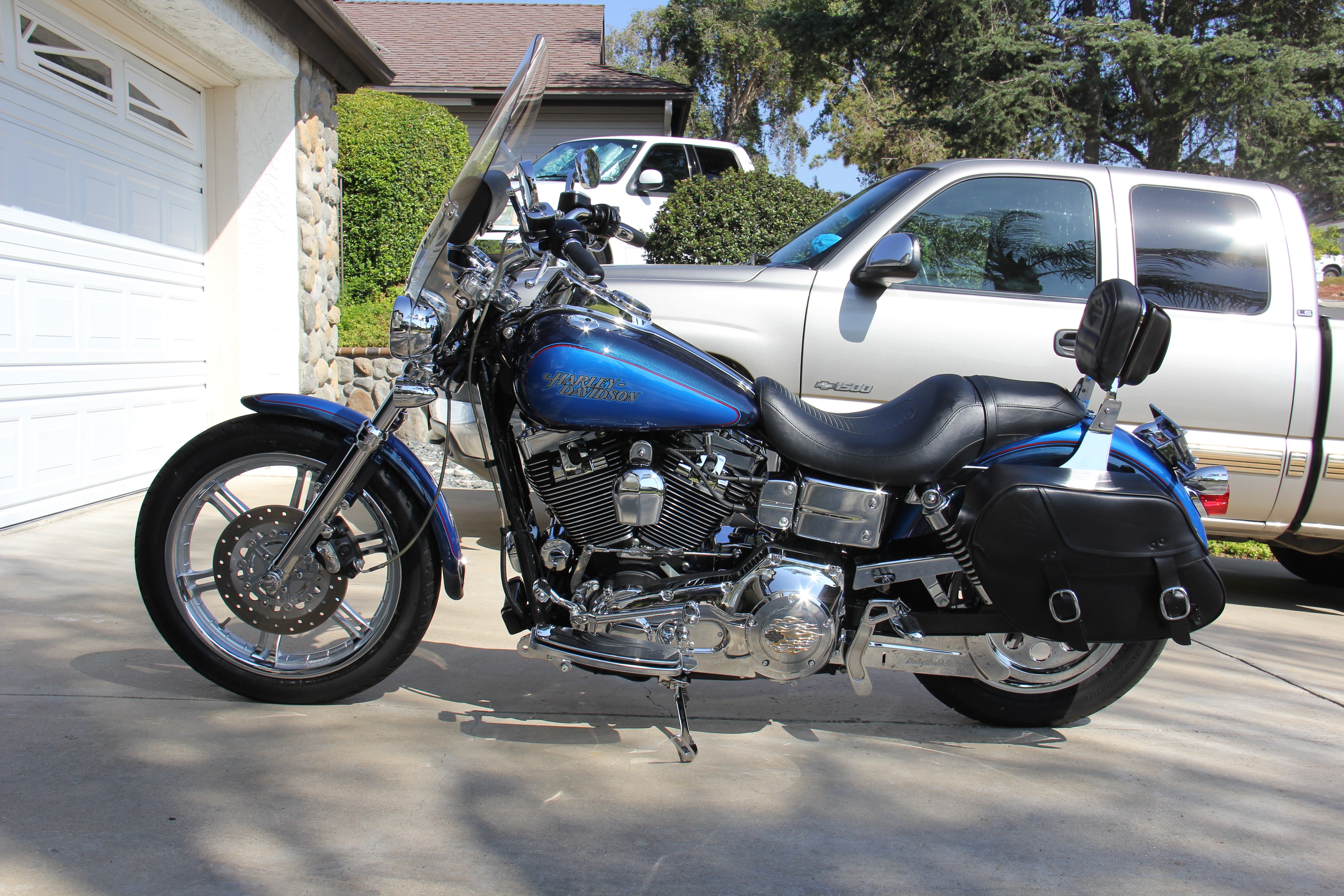 2004 HarleyDavidson® FXDL/I Dyna Low Rider® (FactoryTwotone Luxury