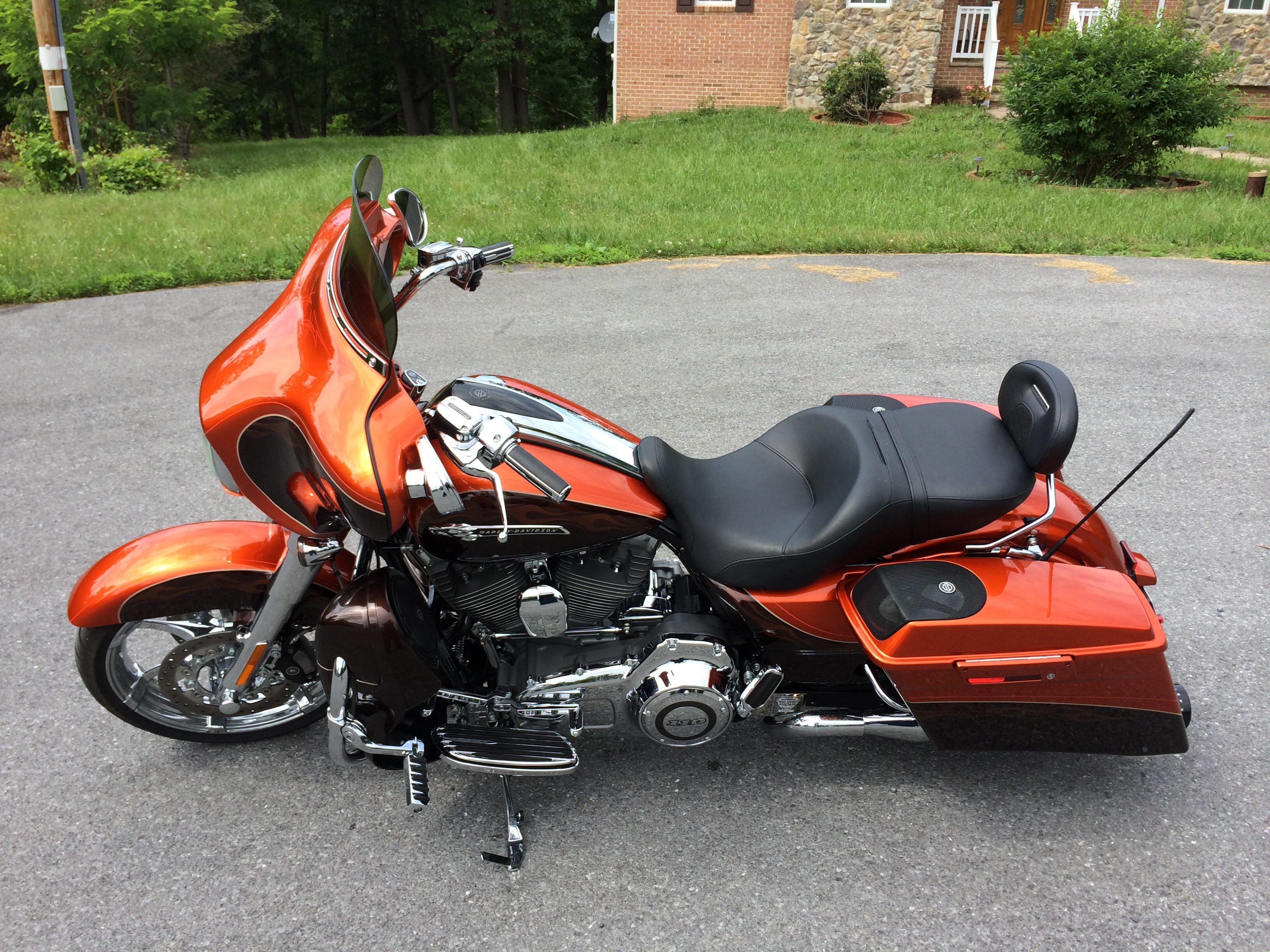 2020 orange street glide