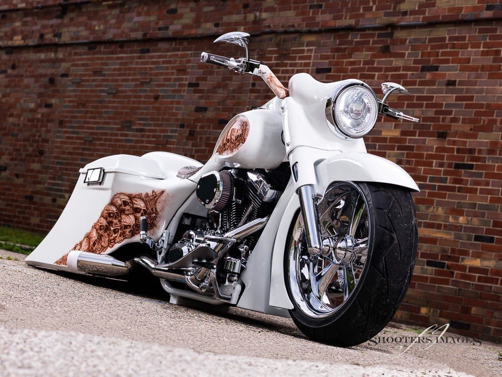 2007 Harley-Davidson® Custom (White with custom air brush work