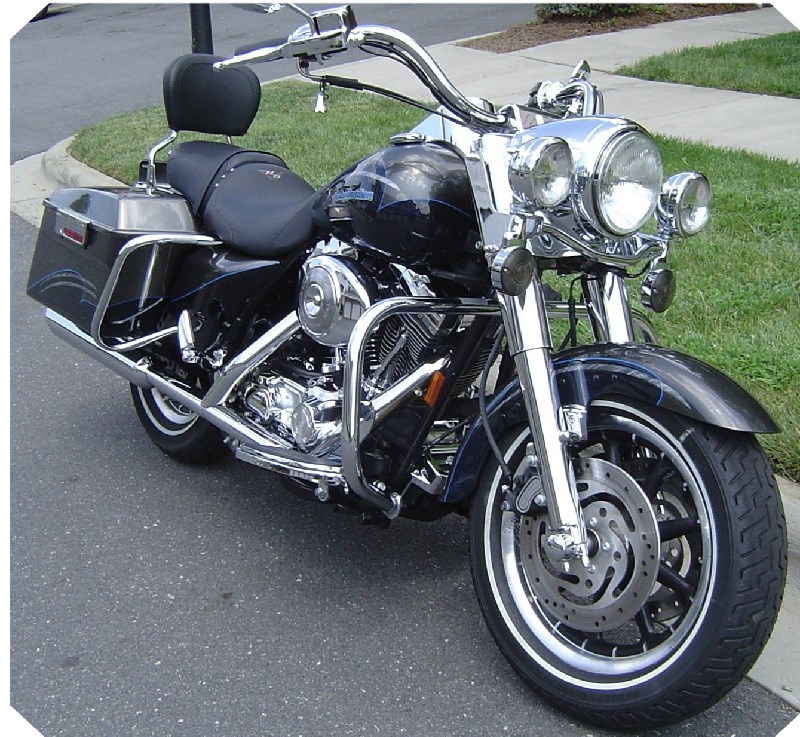 2004 HarleyDavidson® FLHR/I Road King® (Custom Metallic Gun Metal Gray