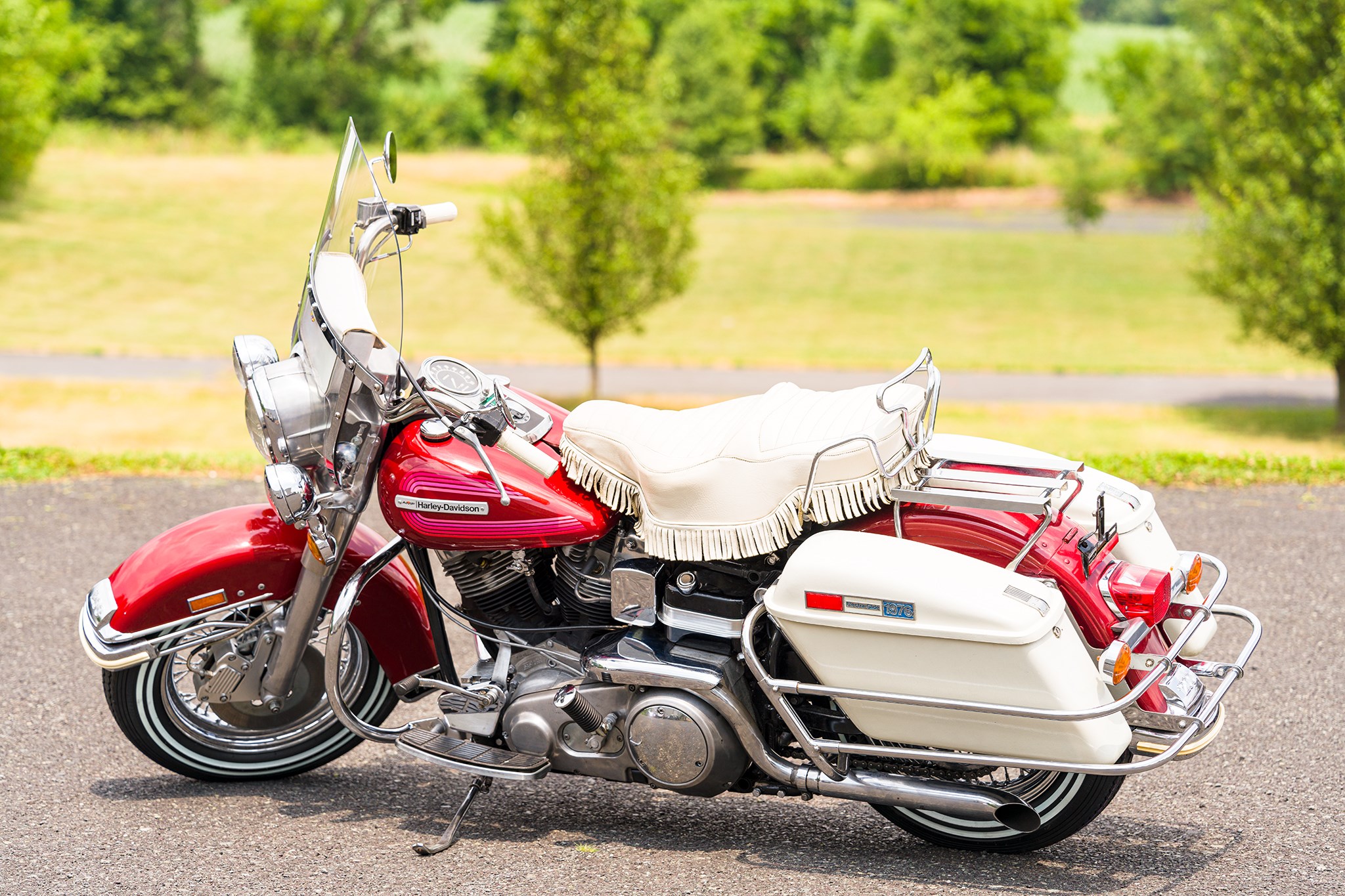 1976 Harley-Davidson® FLH Electra Glide® 1200 (Sparkling Burgundy (Hi