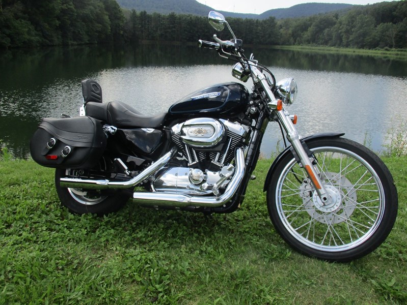 2009 HarleyDavidson® XL1200C Sportster® 1200 Custom (blue), Altoona