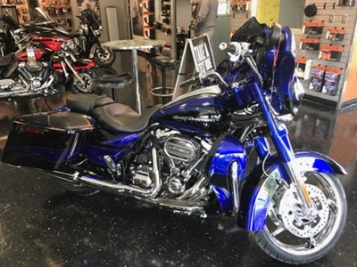 Used 2017 Harley-Davidson® CVO™ Street Glide®