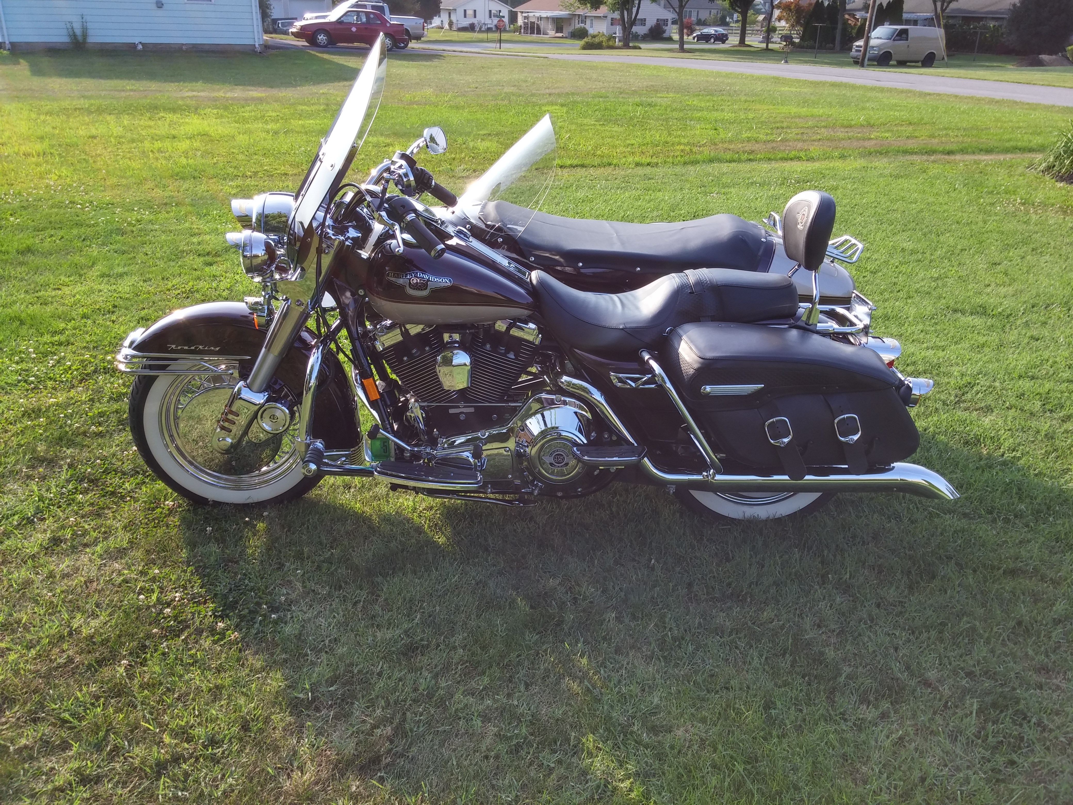 1998 Harley-Davidson® FLHRC/I-ANV Road King® Classic Anniversary