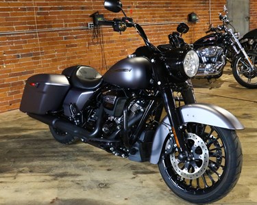Used 2017 Harley-Davidson® Road King® Special