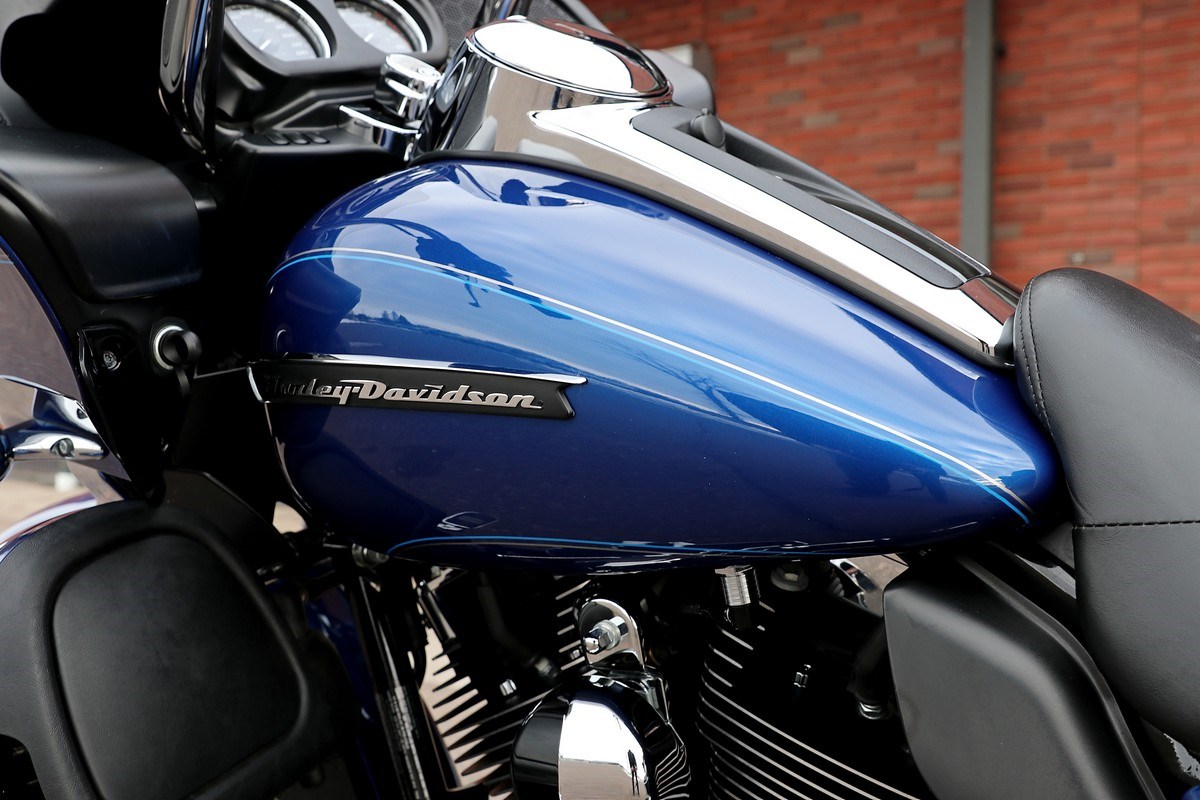 2016 Harley-Davidson® FLTRU Road Glide® Ultra (Superior Blue), Duluth