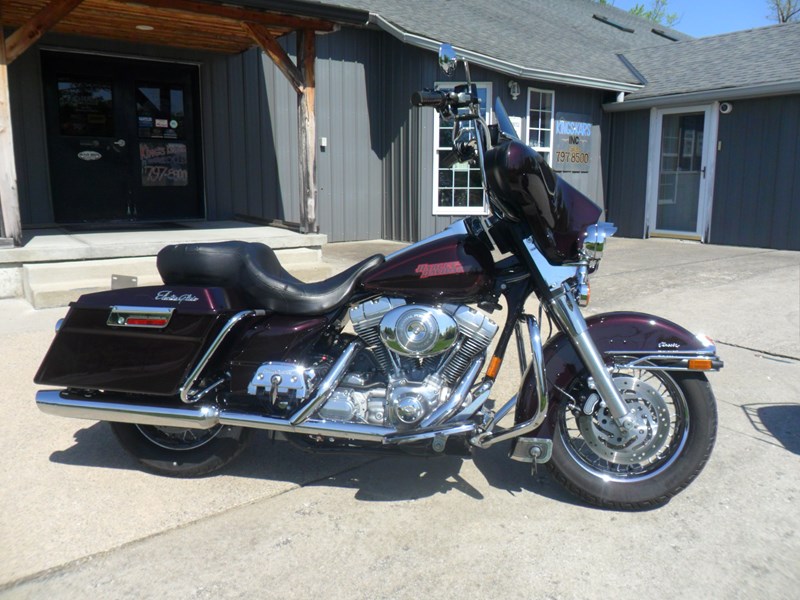 2005 Harley-Davidson® FLHT/I Electra Glide® Standard ...