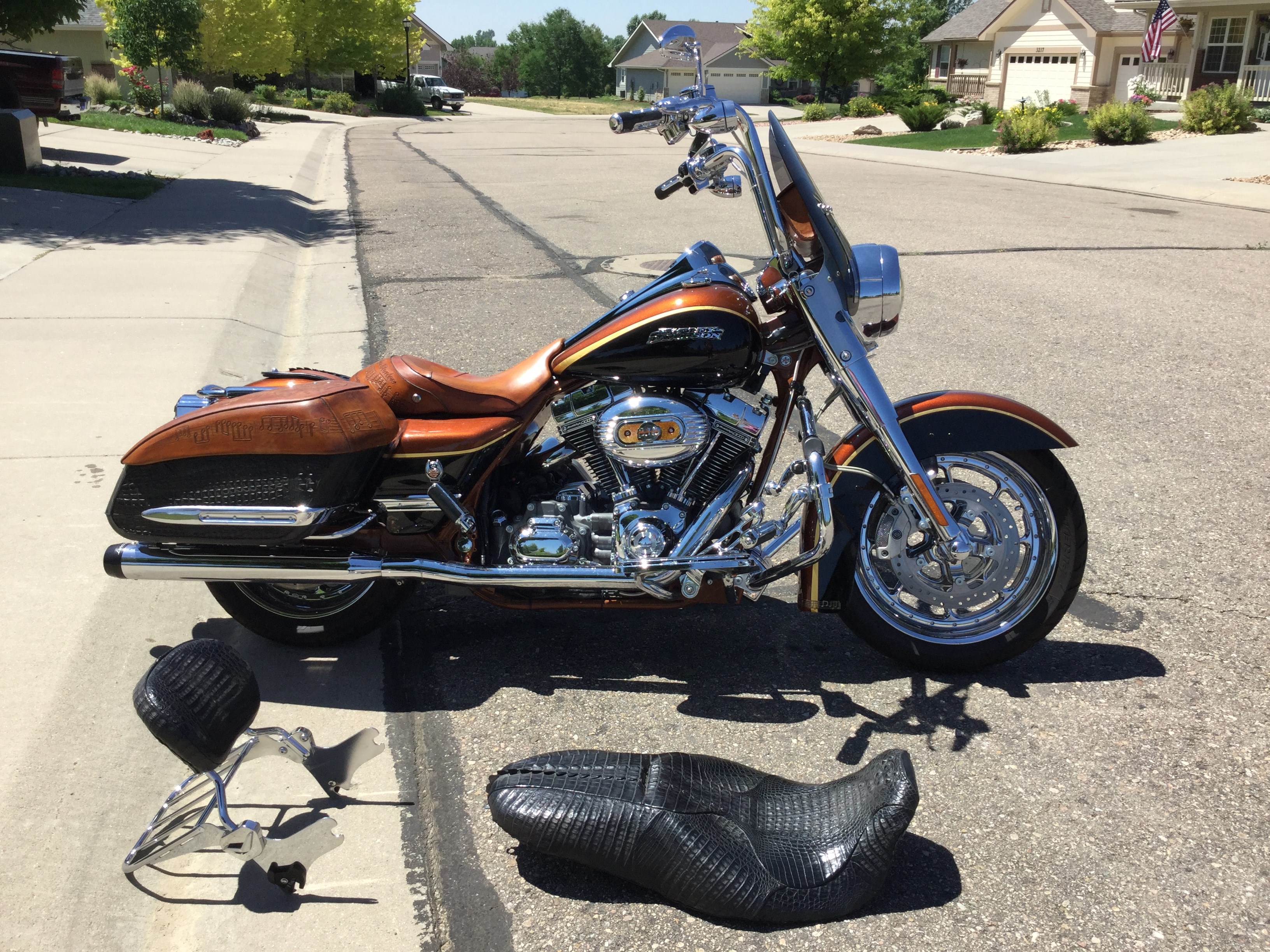 2008 HarleyDavidson® FLHRCANV Road King® Classic Anniversary (Copper