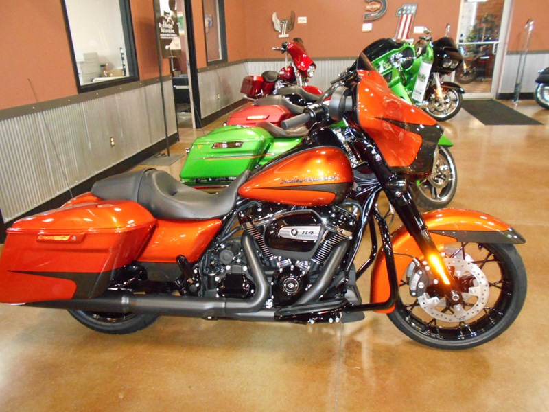 2020 street glide special scorched orange