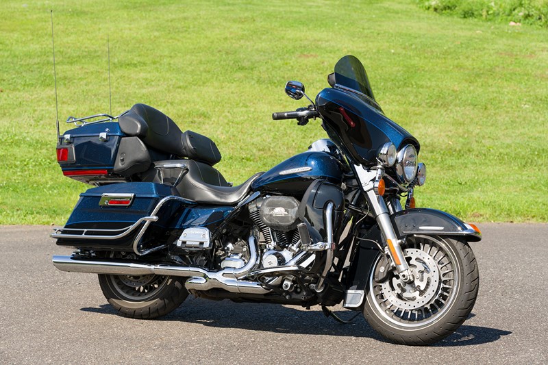 2012 HarleyDavidson® FLHTK Electra Glide® Ultra Limited (2 Tone Big