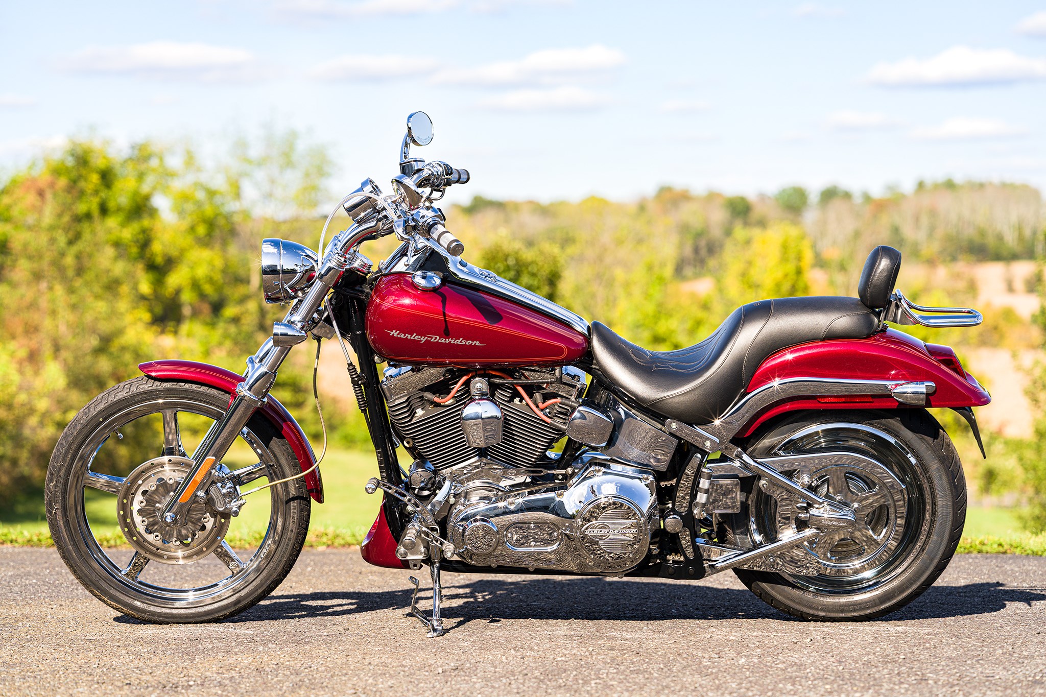 2002 HarleyDavidson® FXSTD/I Softail® Deuce™ (Luxury Rich Red