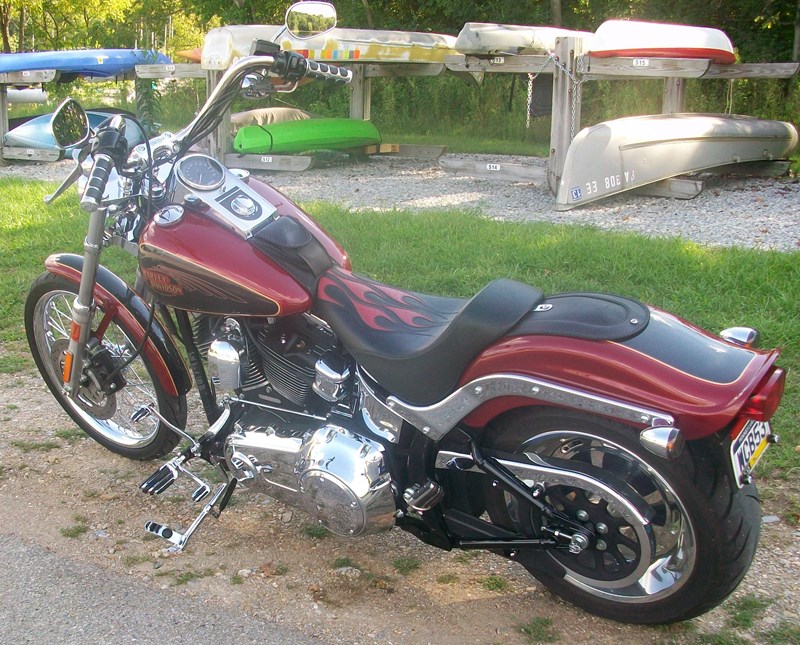 Harley-Davidson バイクタンク レッド 2007 Harley-Davidson® FXSTC Softail® Custom for Sale in