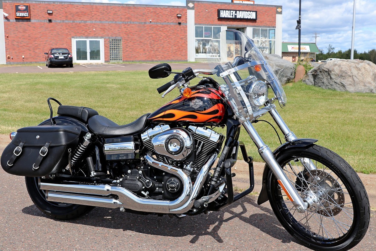 2013 HarleyDavidson® FXDWG Dyna® Wide Glide (Vivid Black W/Flame