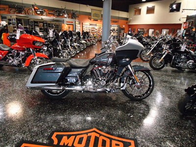 New 2009 Harley-Davidson® CVO™ Road Glide®