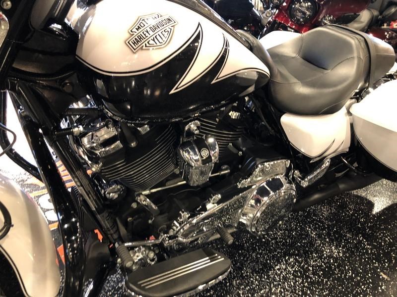harley crushed ice pearl paint