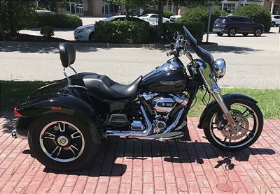 2021 harley trike colors